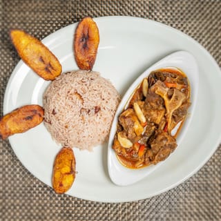 Oxtails & Beans 2 Sides